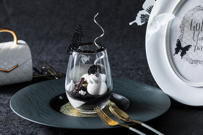 モノクロ・ゴシックパーティー／画像提供：ベストブライダル