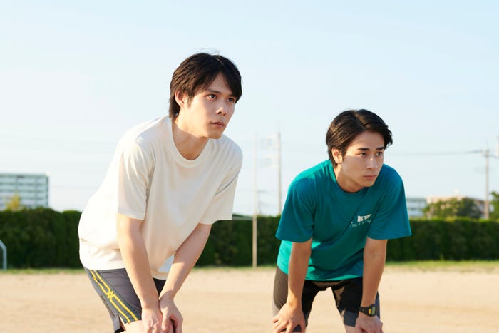(左から)細田佳央太、前田旺志郎「あの子の子ども」最終話より(C)カンテレ