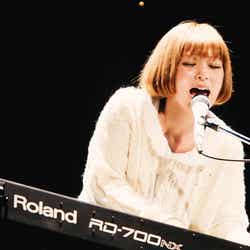 近藤夏子(「ラフォーレファッションウィーク'11」より)