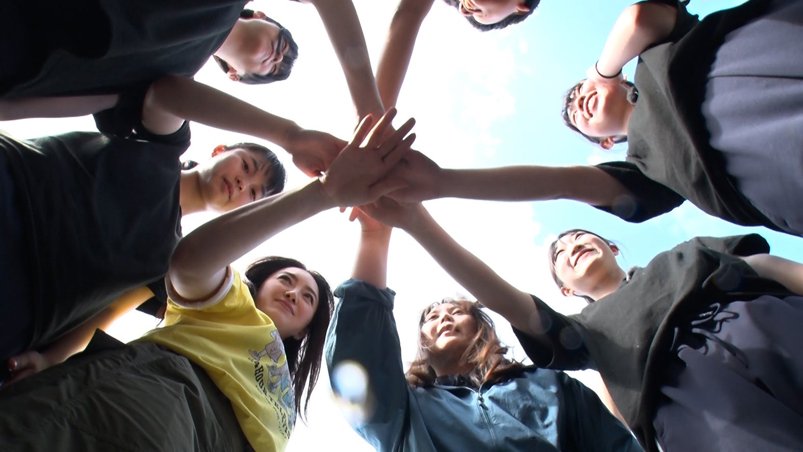 仲間由紀恵、日本航空高等学校石川の生徒（C）日本テレビ