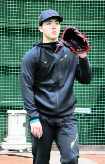 日本ハム・柴田獅子 初ブルペン29球でカーブに手応え 理想のダルビッシュ軌道に「近づいてきた」