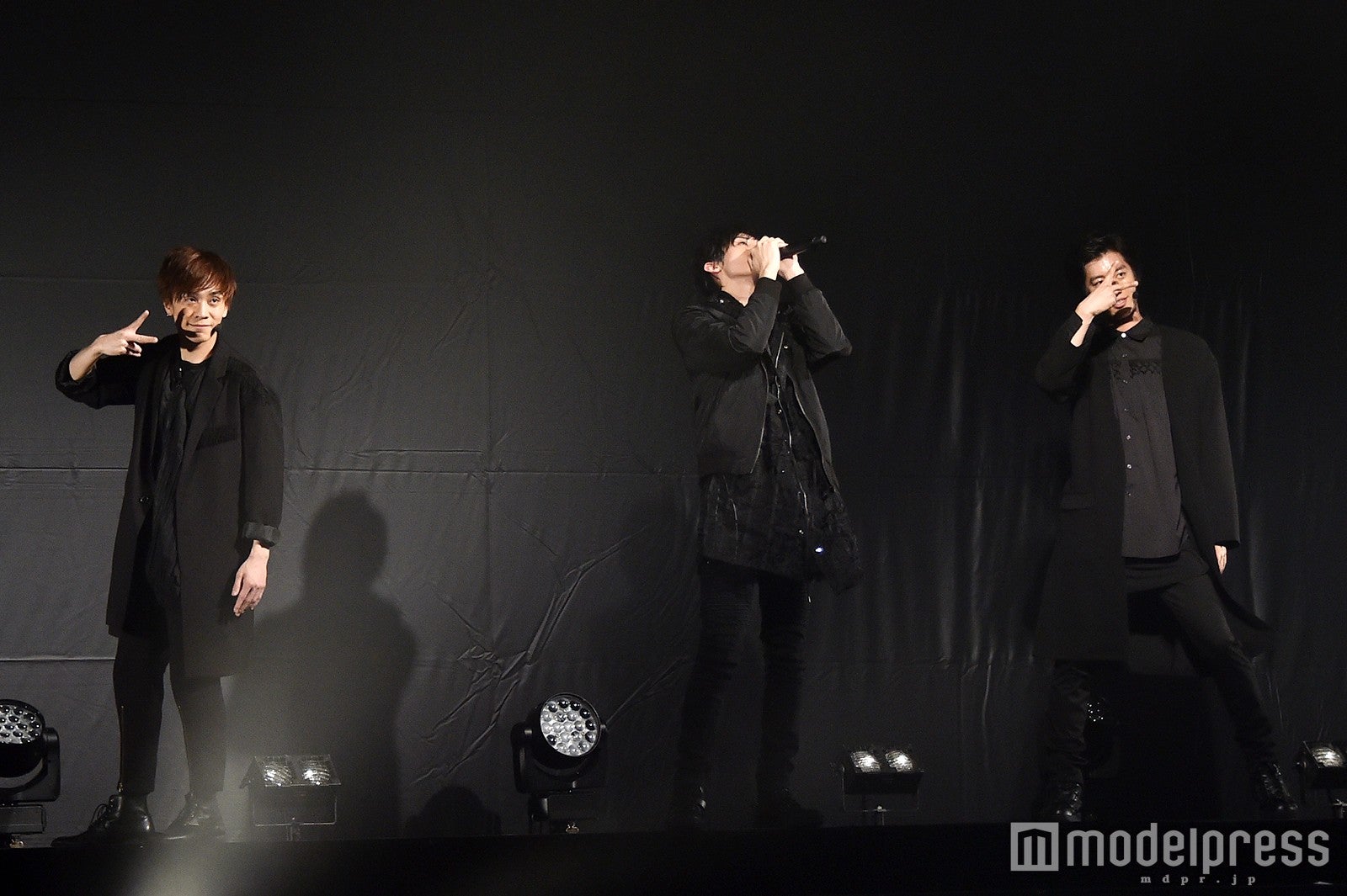 3LDK、大人の色気あふれる「THRILL」を披露 （C）モデルプレス