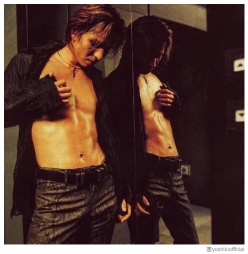 X Japan Yoshikiの筋肉美に セクシー 抱かれたい の声 モデルプレス