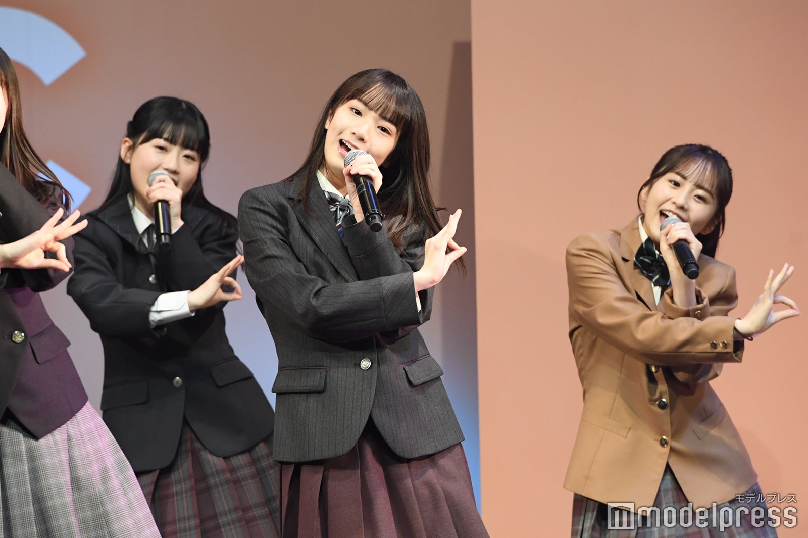 AKB48第17期生（C）モデルプレス