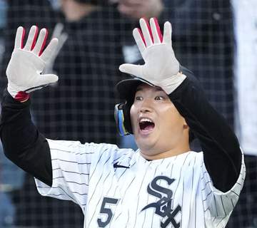 村上宗隆も大興奮！ホワイトソックスが一挙7点のビッグイニング 打者11人の猛攻で佐々木朗希KO 本拠地が騒然 快進撃の勢いそのままにWS連覇の王者のみ込む