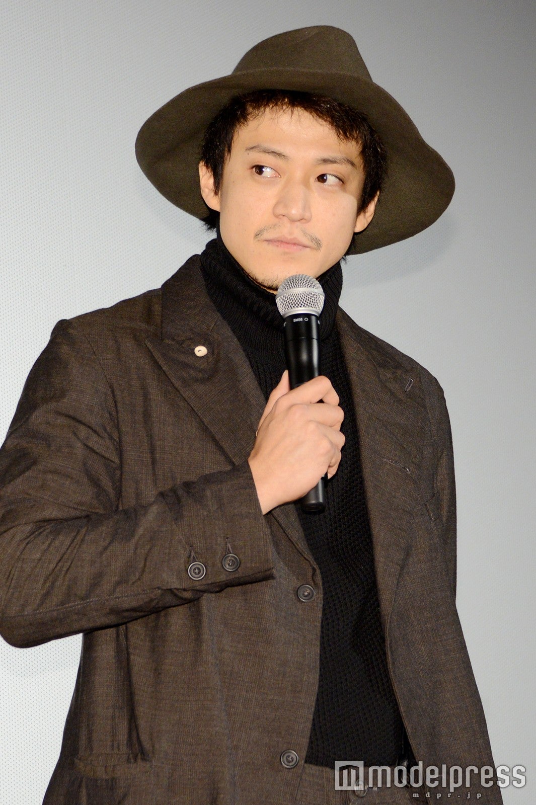 小栗旬（C）モデルプレス