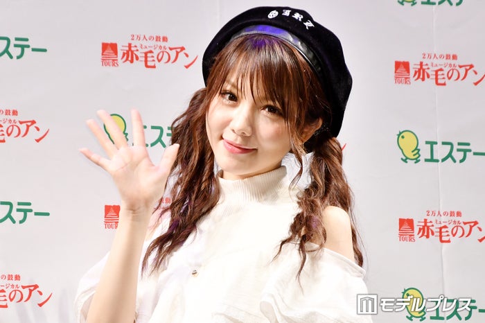 1児の母・田中れいな、ミニ丈ボトム＆ブーツコーデで美脚全開「脚長すぎてビックリ」「憧れのスタイル」と反響