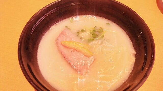 スシロー期間限定濃厚鯛塩ラーメン