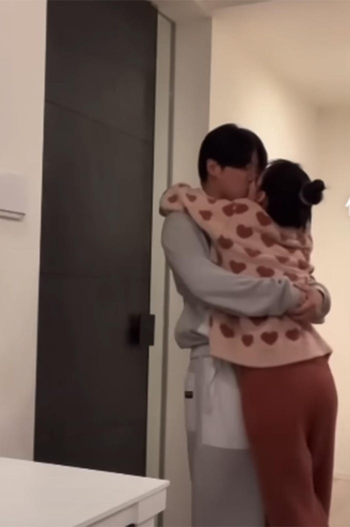 なこなこカップル公式YouTubeより