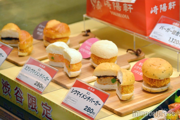 渋谷スクランブルスクエア限定バーガーBOX(C)ビューティーガール