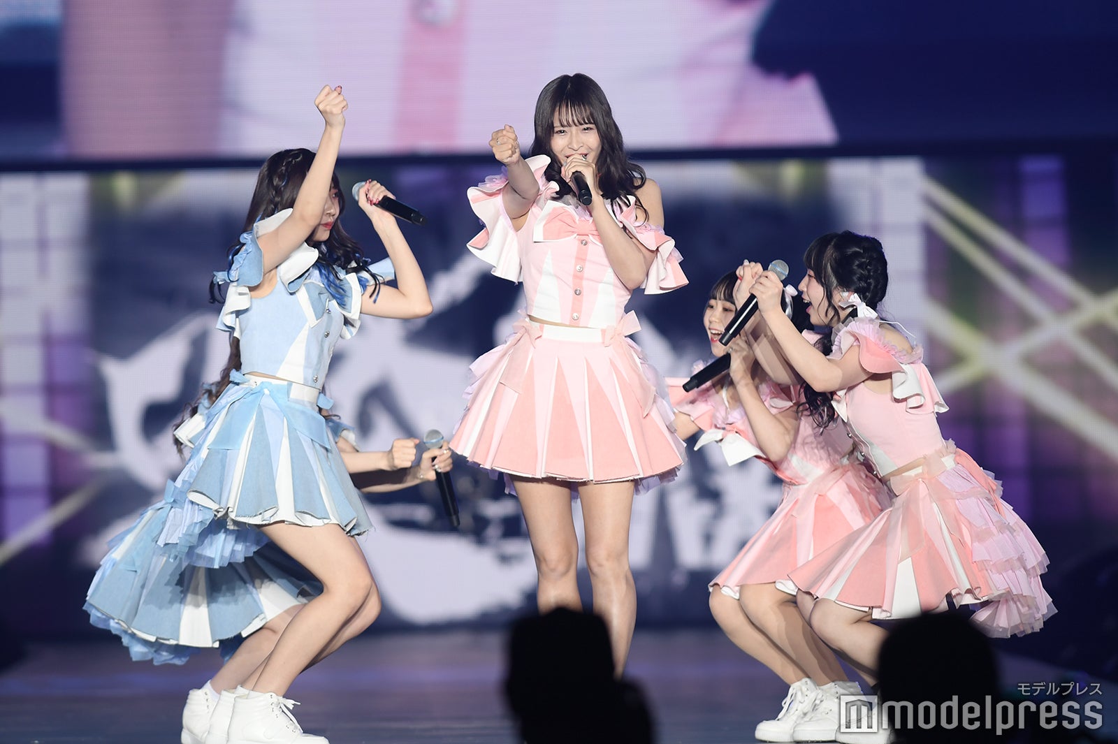 （C）モデルプレス