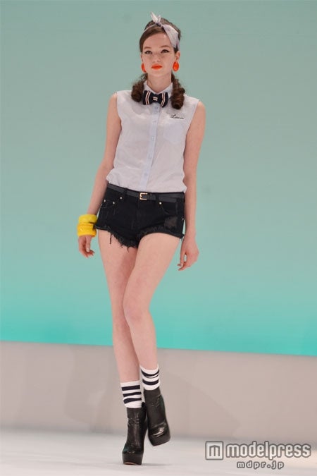 「phebely (フィービリー）」