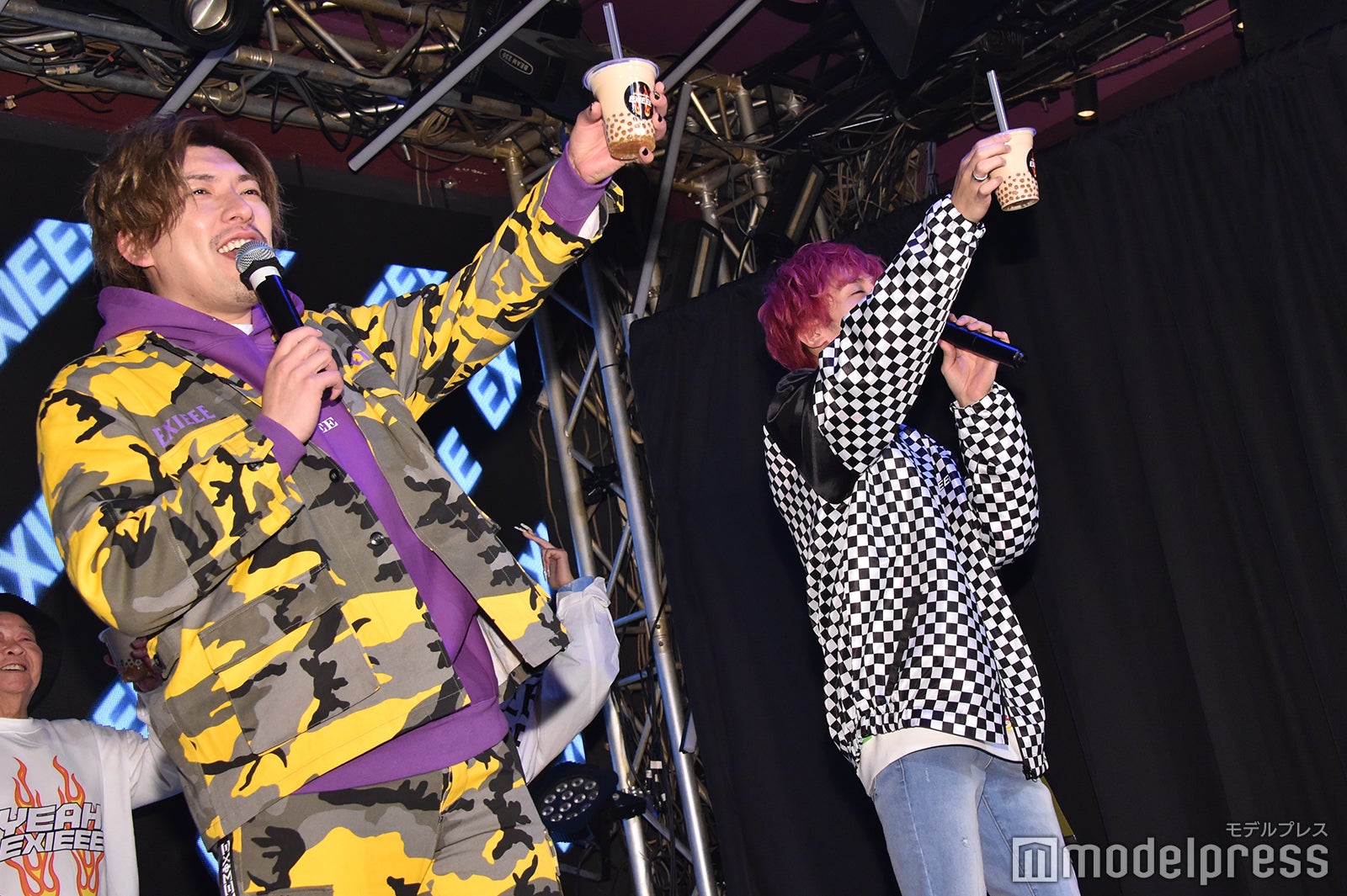 りんたろー。、兼近大樹、タピオカで乾杯 （C）モデルプレス