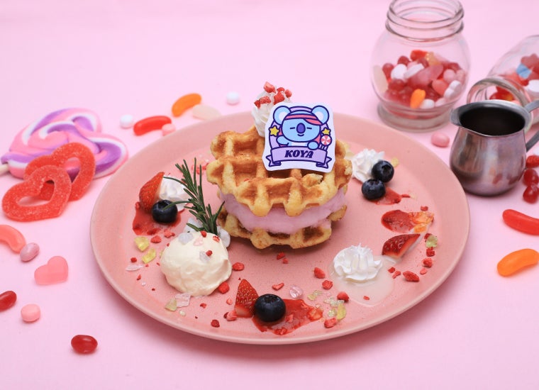 コットンキャンディワッフルサンド1,290円（C）BT21