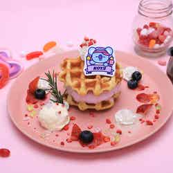 コットンキャンディワッフルサンド1,290円(C)BT21