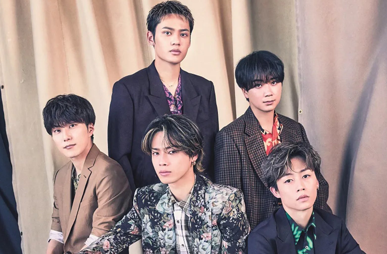 「モデルプレスカウントダウンマガジンvol.2」表紙カット／コムドット（東京ニュース通信社／4月5日発売）