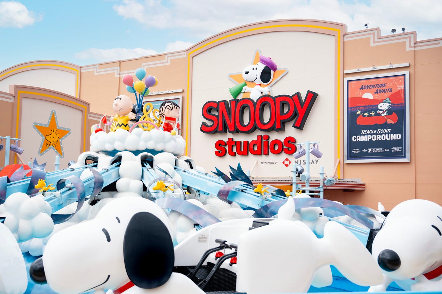 USJ、人気エリア「スヌーピー・スタジオ」リオープン 新ライドやフォト・スポット公開