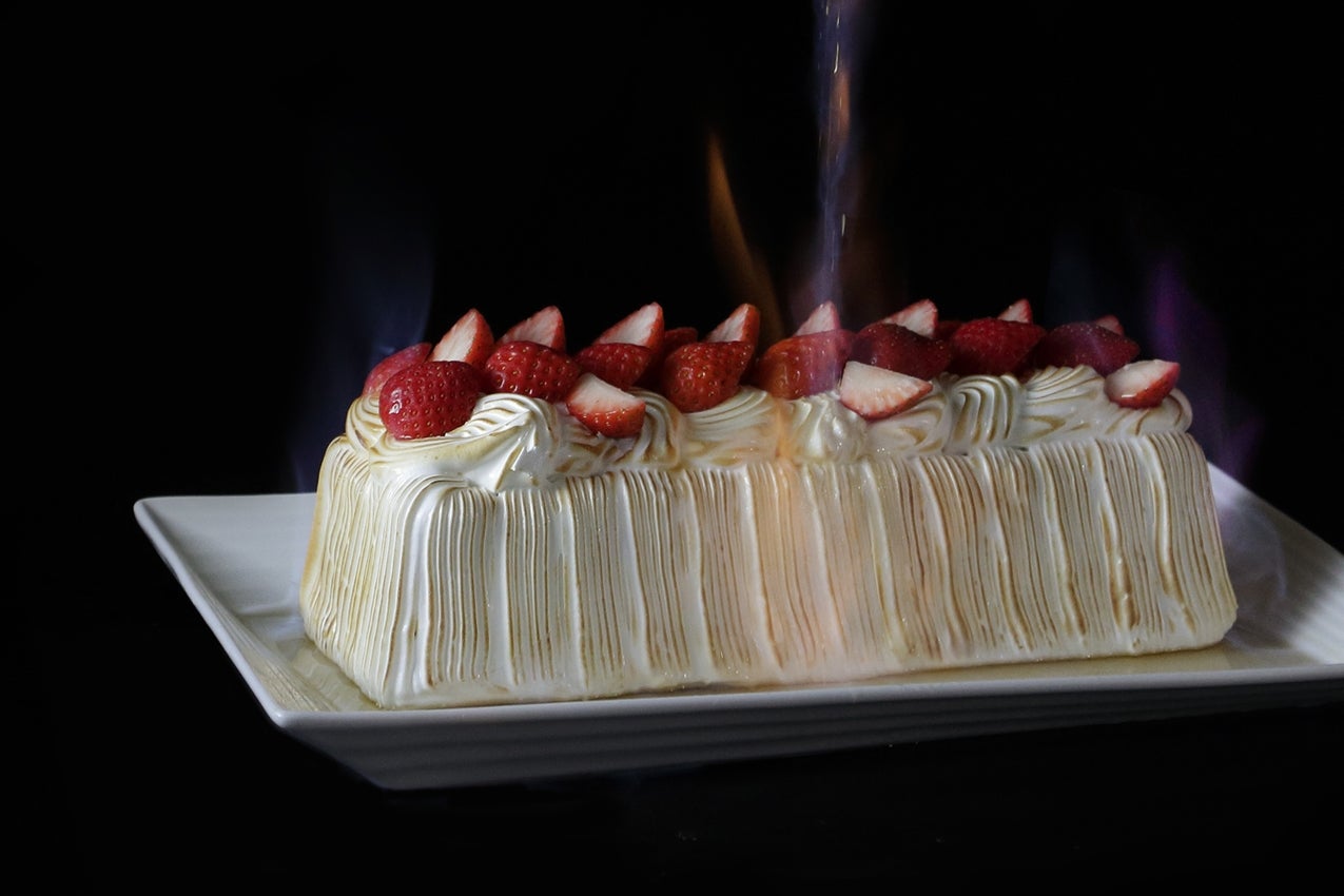 ベイクドアラスカ／画像提供：横浜ベイシェラトン ホテル＆タワーズ