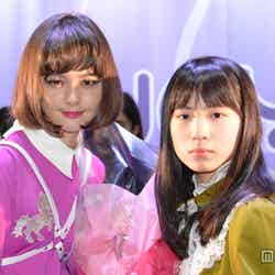 「ミスiD（アイドル）2014」にてグランプリを受賞した青波純さん（右）、昨年の「ミスiD（アイドル）2013」グランプリの玉城ティナ（左）