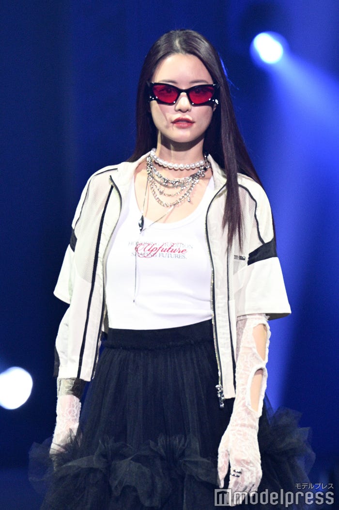 るな(C)モデルプレス