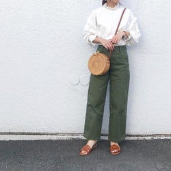 いち早く取り入れたい! 《サークル型のかごショルダーバッグ》で爽やかな旬コーデ9選