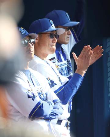 DeNA、悪夢の開幕3連敗 石田裕が7回まで無失点の快投も 八回暗転…一挙5失点で逆転負け