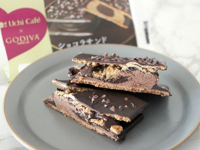 とろりとしたチョコソースで、チョコの余韻を長く楽しめます