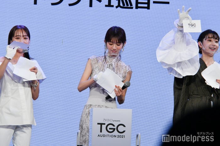 近藤千尋、小室安未、足立梨花(C)モデルプレス