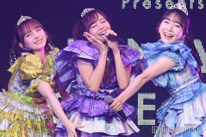 早瀬ノエル、仲川瑠夏、真中まな(C)モデルプレス