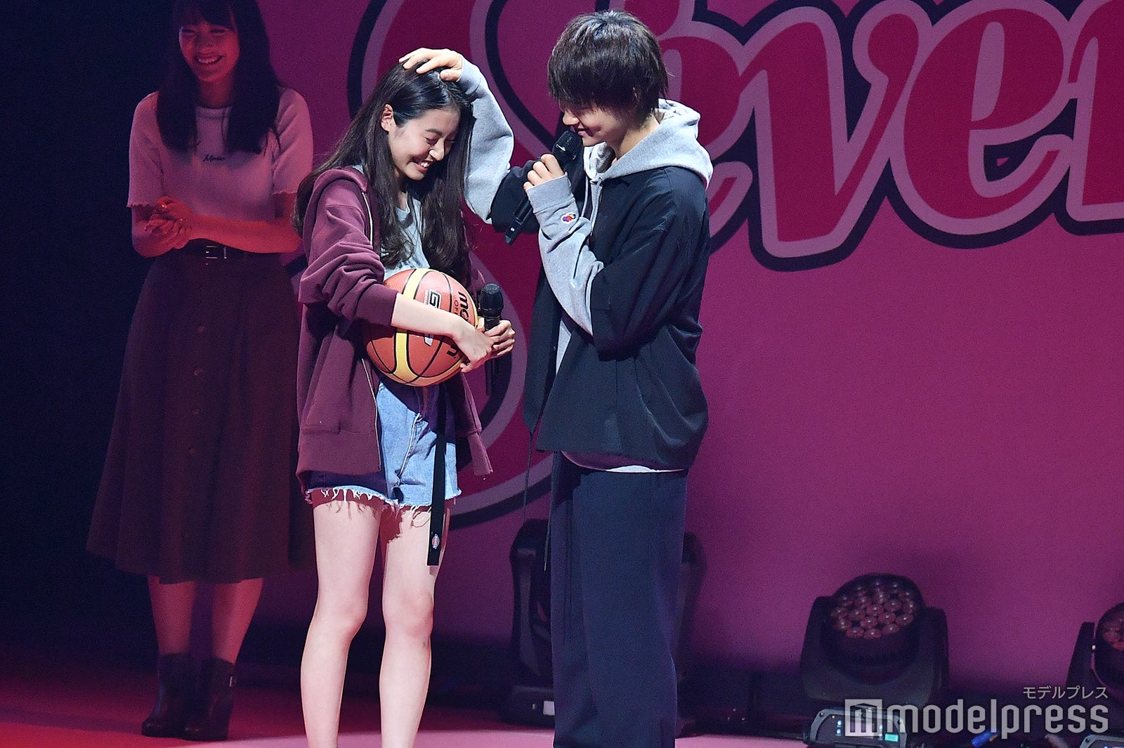  （C）モデルプレス