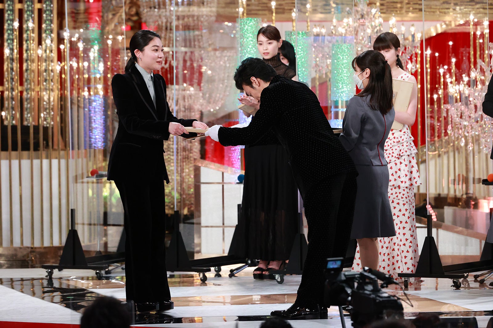 三浦透子、草なぎ剛（C）東京写真記者協会