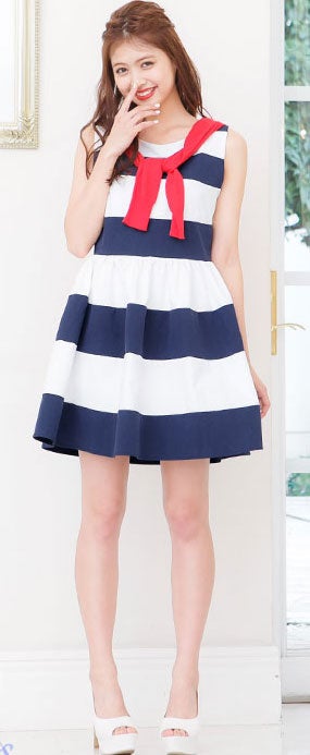 ボーダー切替ノースリーブフレアワンピース「神戸レタス」2990円（税込）／画像提供：神戸レタス