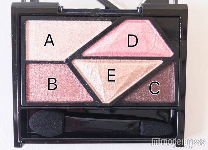 【KATE】「メタルグラマーアイズ」“RD-1”(C)モデルプレス