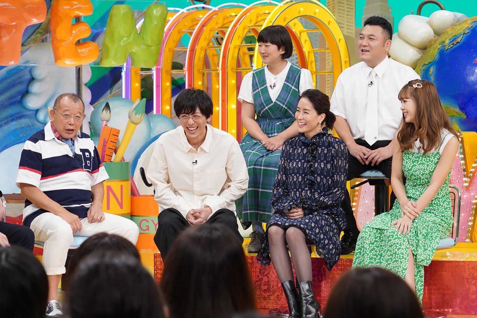 （後列左から）川村エミコ、山崎弘也（前列左から）笑福亭鶴瓶、高橋一生、内田恭子、藤田ニコル（C）日本テレビ