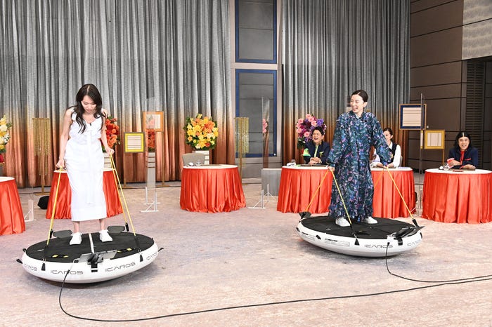 戸田恵梨香、永野芽郁(C)日本テレビ