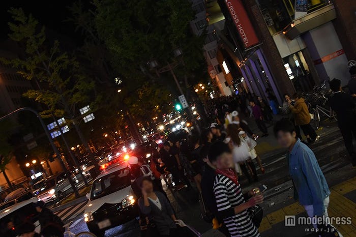 一帯には警察官の姿が