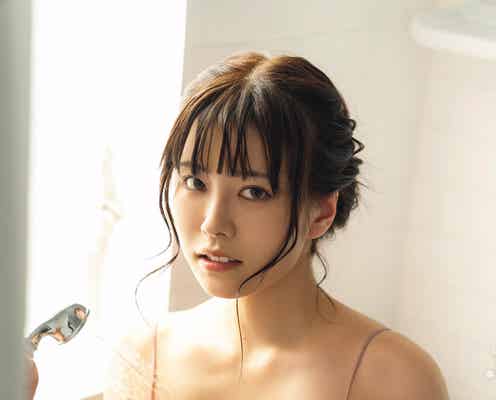 元OLグラドル東雲うみ、びしょ濡れ美バストで魅了
