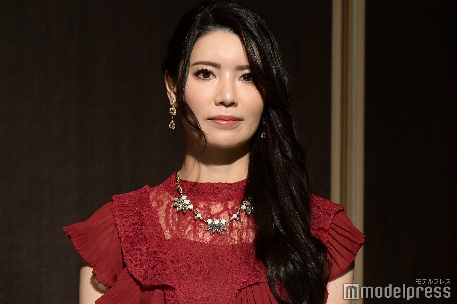 元AKB48倉持明日香、15年所属のワタナベエンターテインメントと9