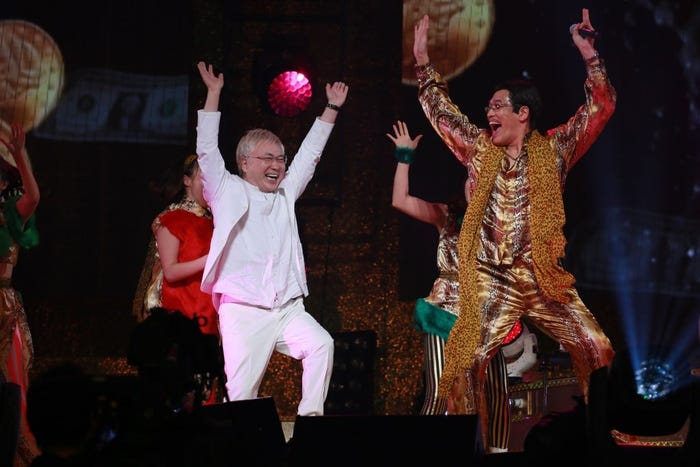 高須克弥医院長(写真提供:avex)