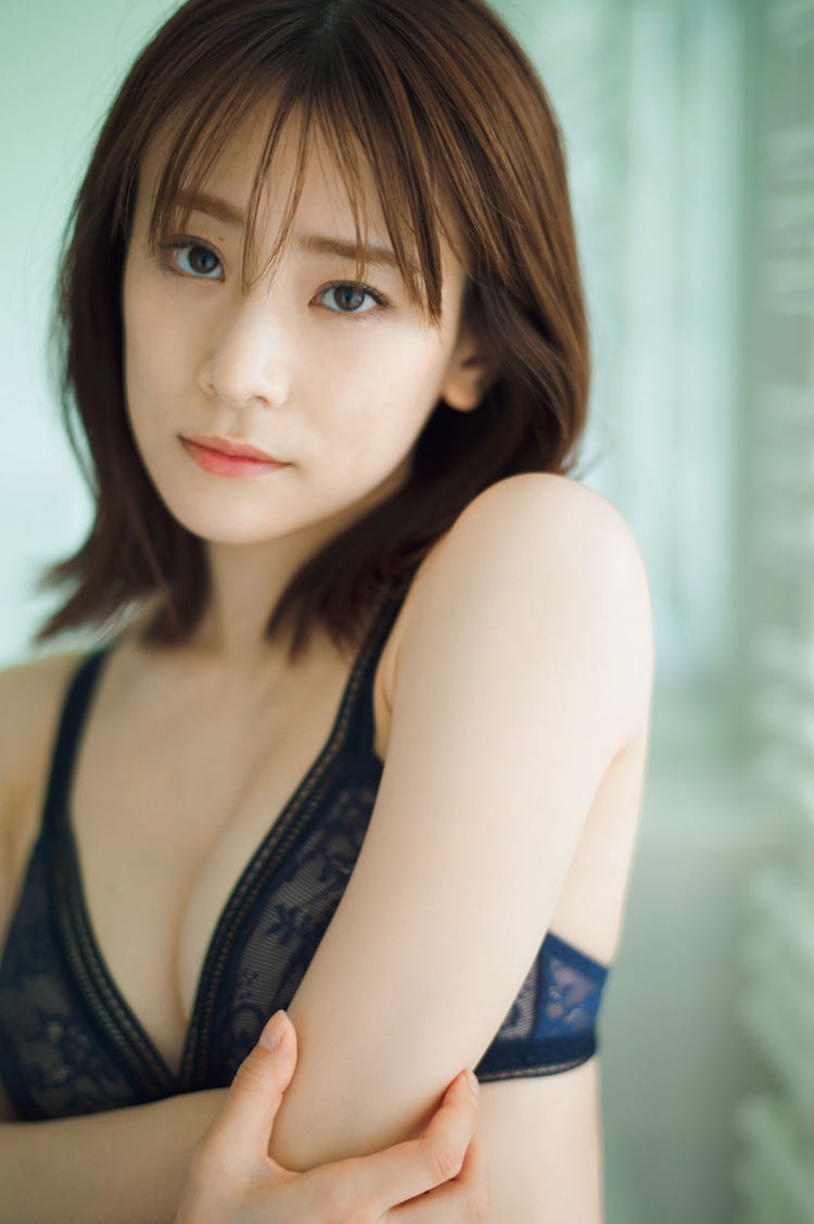 山田みなみ　ジュニアアイドル 画像6/10) “1億円稼いだ才女”福岡みなみ、1年ぶりグラビアでスレンダーボディ公開 - モデルプレス