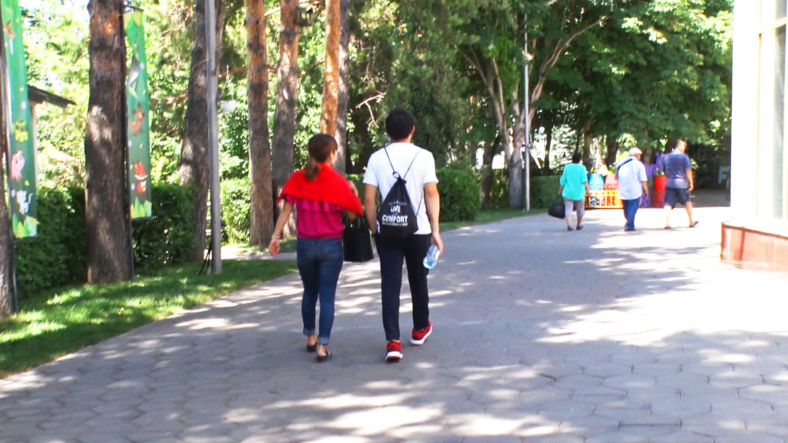 でっぱりん、AI「あいのり：Asian Journey」シーズン2第16話より（C）フジテレビ