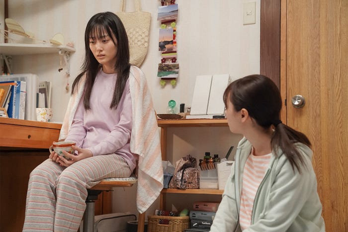 山下美月、福原遥/「舞いあがれ!」第30話(C)NHK