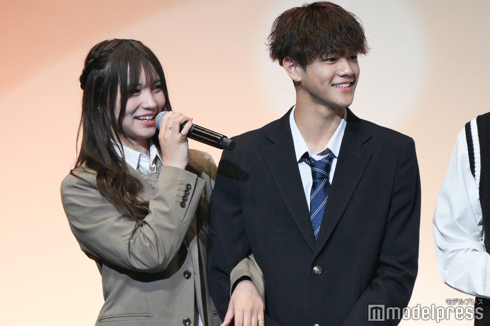 （C）モデルプレス