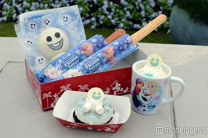 定番のチュロスやティポトルタもイベント仕様に(C)モデルプレス