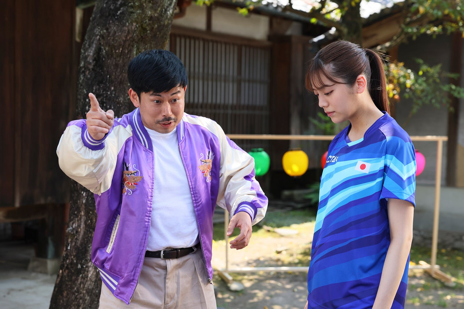 岡野陽一、貴島明日香（C）カンテレ