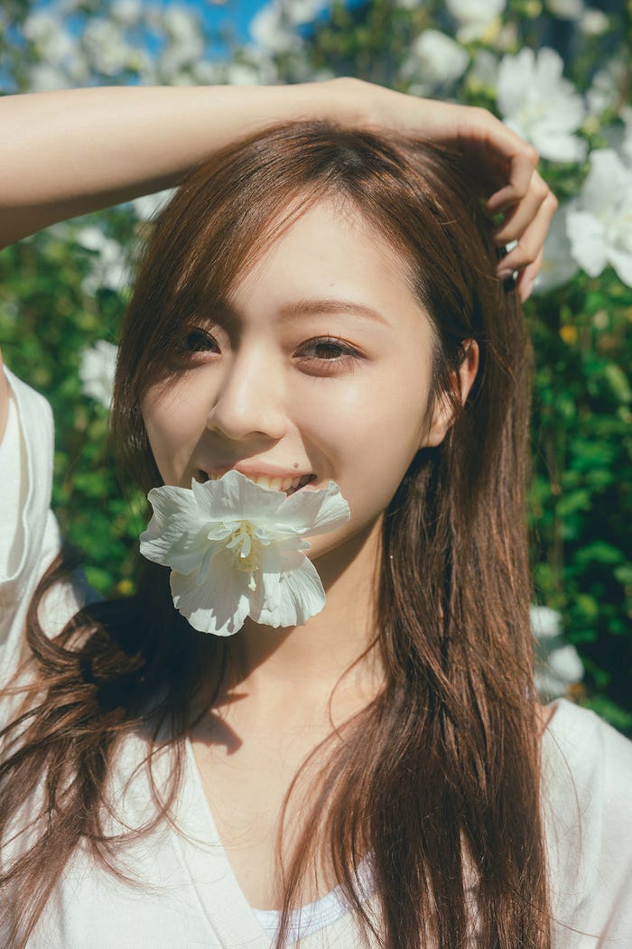 梅澤美波 2nd写真集「透明な覚悟」/撮影:東京祐