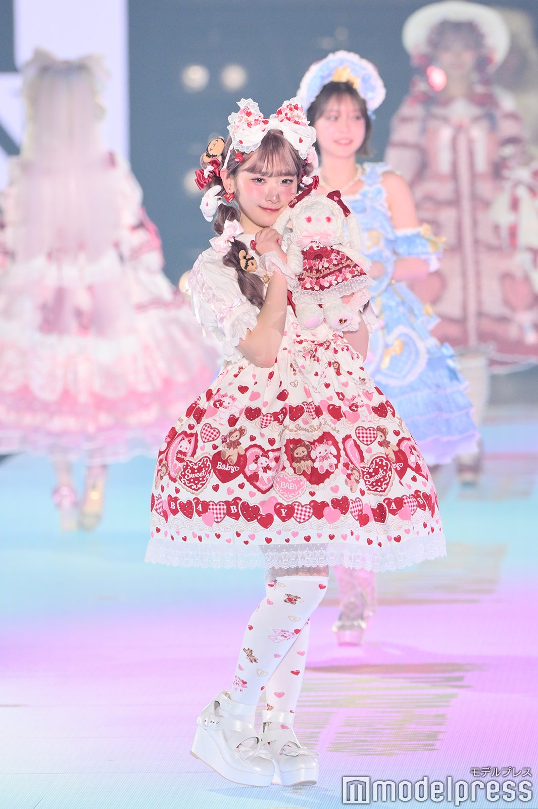 （C）モデルプレス