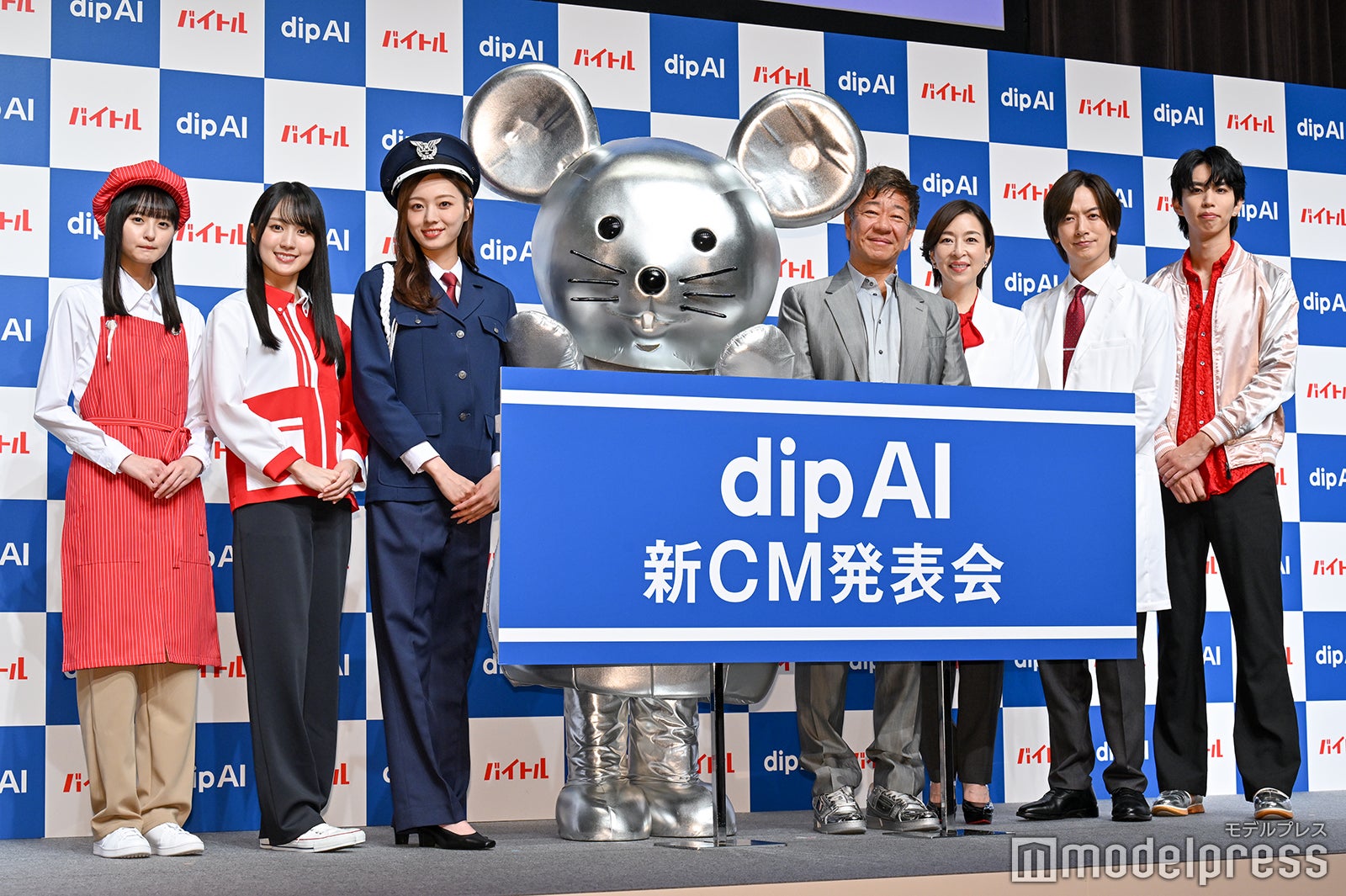 （左から）遠藤さくら、賀喜遥香、梅澤美波、バイチュー、冨田英揮氏、真矢ミキ、DAIGO、はじめしゃちょー（C）モデルプレス