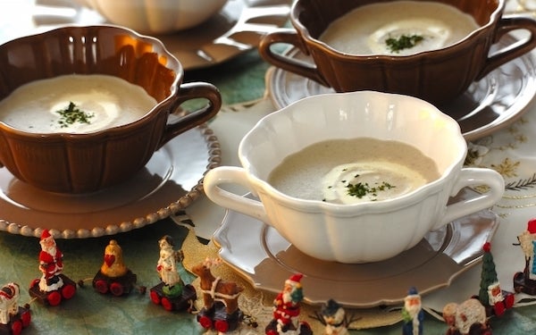 贅沢で濃厚な味わい、キノコのポタージュスープ