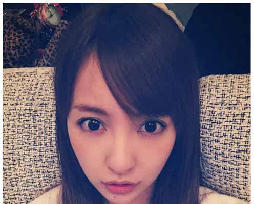 板野友美、前髪ばっさりカットでイメチェン 篠田麻里子も「可愛い」と絶賛